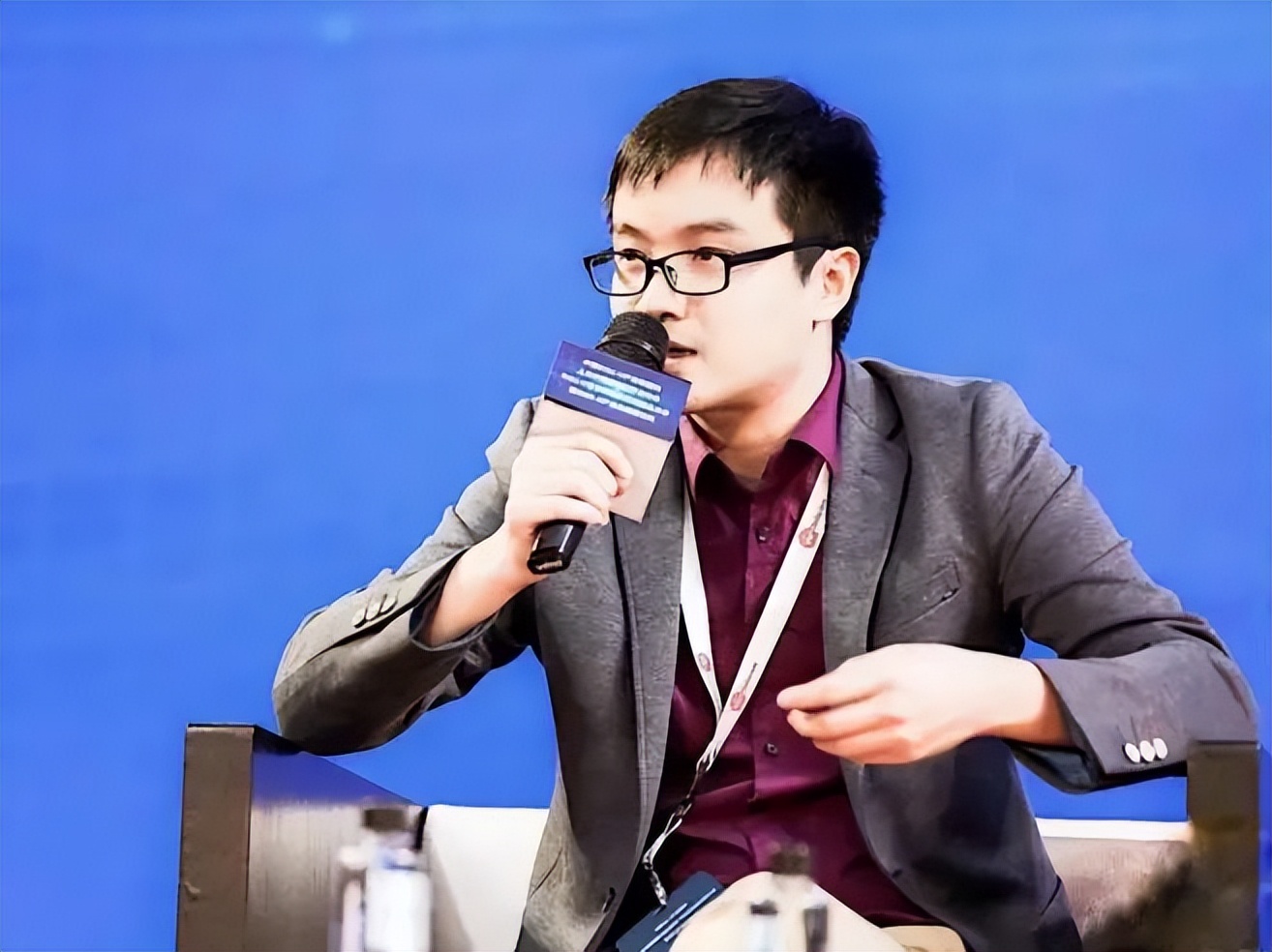 创业人的故事_大人物的创业小故事短篇_交大人创业故事